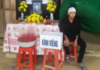 'Đi thi trở về cha đã mất...'