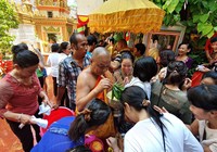 Lễ tắm Tượng Phật trong Tết Chol Chnăm Thmay ở Cần Thơ