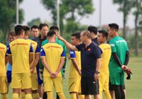 Thầy Park làm gì trong ba ngày hội quân ngắn ngủi?