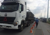 Hai ngày, xử phạt hơn 100 triệu đồng xe chở quá tải