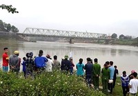 Tìm thấy thi thể nam sinh lớp 10 nghi nhảy cầu tự tử