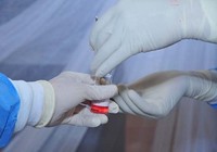 2 người đã nhìn đời bằng giác mạc bé Hải An