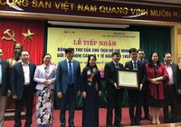 Bộ Y tế tiếp nhận bức thư quý của Bác Hồ sau 63 năm