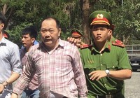 Cựu sếp Tạp chí Kiểm sát lạm quyền mua súng đạn