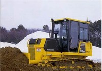 Thuê máy múc ủi nát nhà hàng xóm