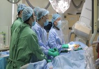 Kỳ diệu phương pháp thay van tim không cần mổ hở ngực