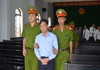 1 tử tù tiếp tục bị truy tố tội mới