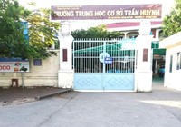 Vụ đòi quần: Phụ huynh xin lỗi thầy giáo và cộng đồng mạng