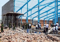 Vụ sập tường ở Vĩnh Long: Thêm 1 nạn nhân tử vong