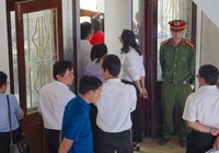 'Kịch bản' nào cho số phận pháp lý năm công dân vụ gỗ khô?