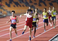 Đối thủ chúc mừng và khẳng định Dương Văn Thái không phạm lỗi