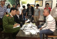 18 con bạc sát phạt nhau trong quán cà phê