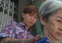 Tiệm cắt tóc 0 đồng chỉ mở vào ban trưa