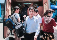 Hàng ngàn giảng viên “khăn gói” lên đường làm giám thị