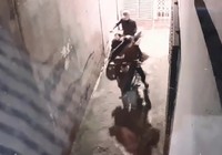 Nhóm trộm thủ dao bấm đột nhập nhà trọ lấy xe ở quận 6