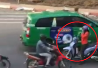 Dừng xe giữa đường ngược chiều để... nghe điện thoại