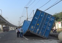 Video: Chưa có kết luận vụ dầm cầu đè container ở Thủ Đức