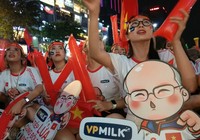 Video: Cổ động viên reo mừng chiến thắng của U22 Việt Nam