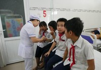 30 học sinh tiểu học nhập viện nghi bị ngộ độc sữa