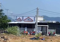 Nghi án chồng đâm chết vợ rồi tự sát