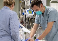 Tranh cãi chuyện dùng thuốc sốt rét trị COVID-19 ở Mỹ