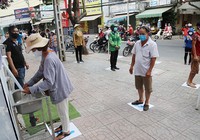 Máy phát gạo tự động: Nghĩa tình qua từng nút bấm