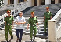 Nhận 25 triệu, cựu điều tra viên đối diện 6 năm tù