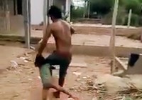 Công an điều tra clip cha đánh con 6 tuổi dã man ở Sóc Trăng