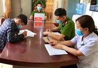Nam sinh viên bị phạt vì đang cách ly vẫn đến ngân hàng