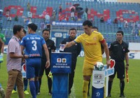 Nam Định rớt hạng, trọng tài mới hổ thẹn