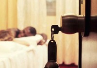 Vị khách Hàn khai báo mất trộm lòng vòng vì ngại