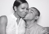 Tim lỗi nhịp ngắm ảnh tình tứ của vợ chồng ông Obama