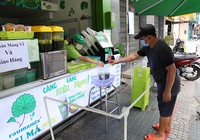 TP.HCM: Xuất hiện muôn kiểu tránh dịch COVID-19 độc đáo