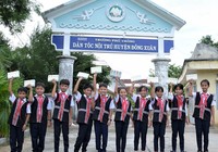Quỹ sữa Vươn cao VN trao 83.400 ly sữa cho trẻ Phú Yên