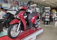 Ông lớn xe máy cũng thấm đòn COVID-19