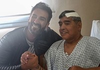 Maradona té đập đầu trước khi qua đời
