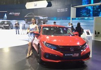 Giá lăn bánh kèm khuyến mãi Honda Civic chỉ bằng xe hạng B