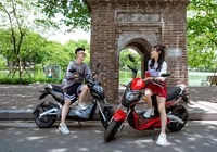 Các bậc phụ huynh đau đầu lựa chọn người bạn đồng hành cho con