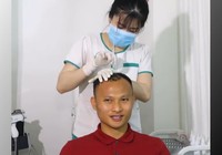 Trọng Hoàng có 'nghề mới' giống Rooney