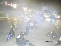 Thanh niên tụ tập biến QL1 thành đường đua...