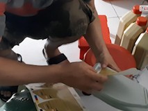 Clip: Cận cảnh công nghệ sản xuất dầu nhớt...