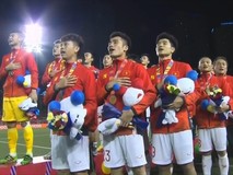 Video: U-22 Việt Nam rạng rỡ trên bục...