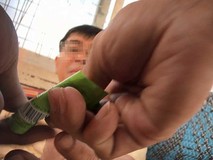 Video: ‘Làm luật’ ngay trong chốt CSGT