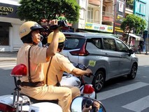 Video: CSGT TP.HCM xử lý vi phạm giao...