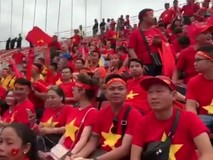 Sôi động không khí trên sân Thammasat trước trận VN ...