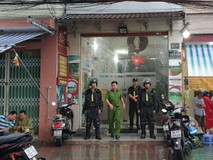 Video: Công an khám xét 2 trụ sở địa...