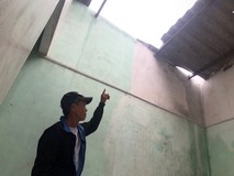 Video: Người dân Quảng Ngãi oằn mình chống bão...