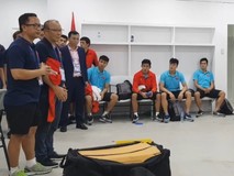 Thầy Park nói gì với cầu thủ U-22...