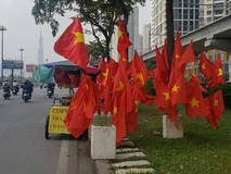TP.HCM rợp bóng cờ trước trận chung kết...