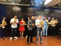 Chàng producer phòng thu đoạt giải nhất cuộc thi...